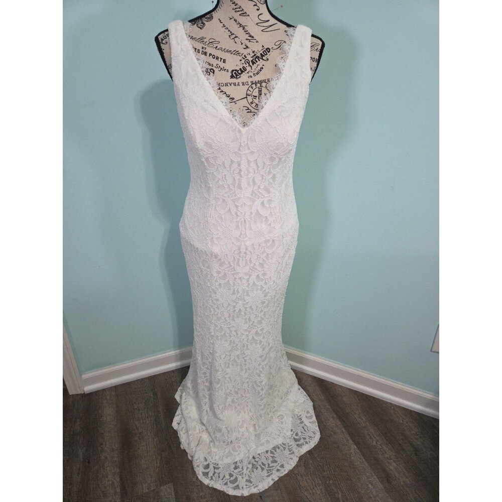 Db studio davids bridal Allover Lace V-Neck Sheath Wedding Dress 8